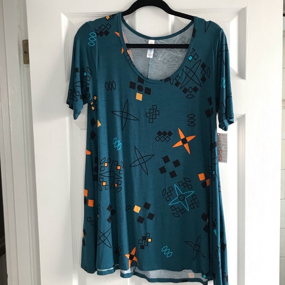 LuLaRoe Tops - Lularoe Perfect tee